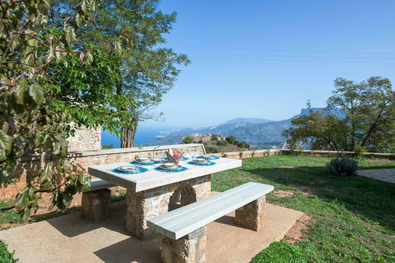 Villa Serenis Porovitsa Buitenkant foto